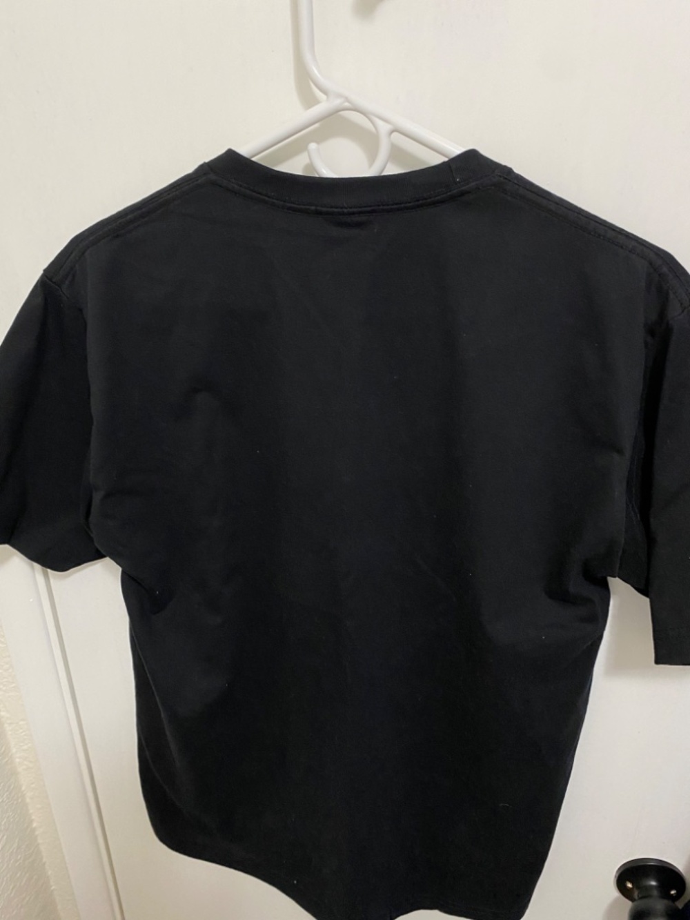 Supreme Size L  Women’s Black T Shirt - Picture 6 of 8